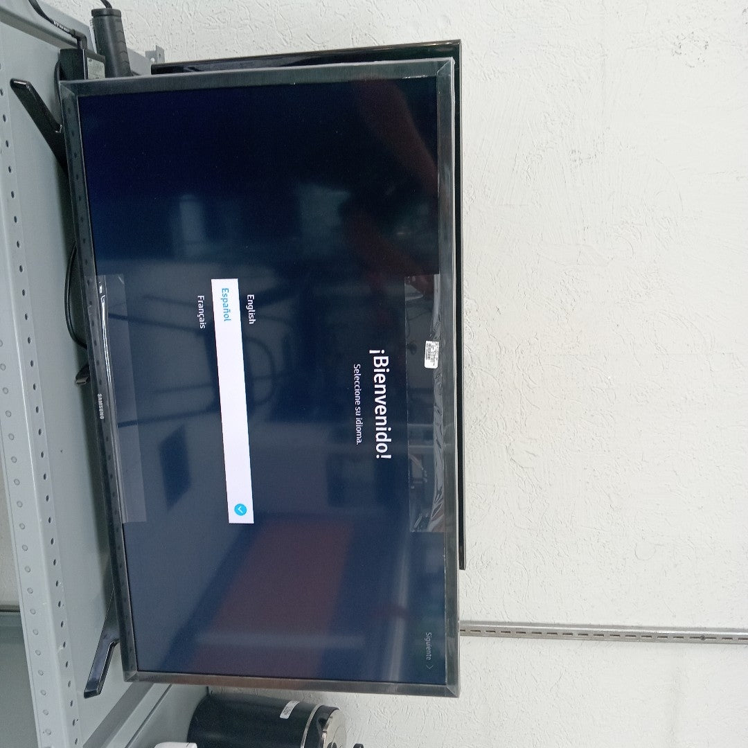 PANTALLA SAMSUNG UN32T4310AF (2023) 32" LED HD (SEMINUEVO)