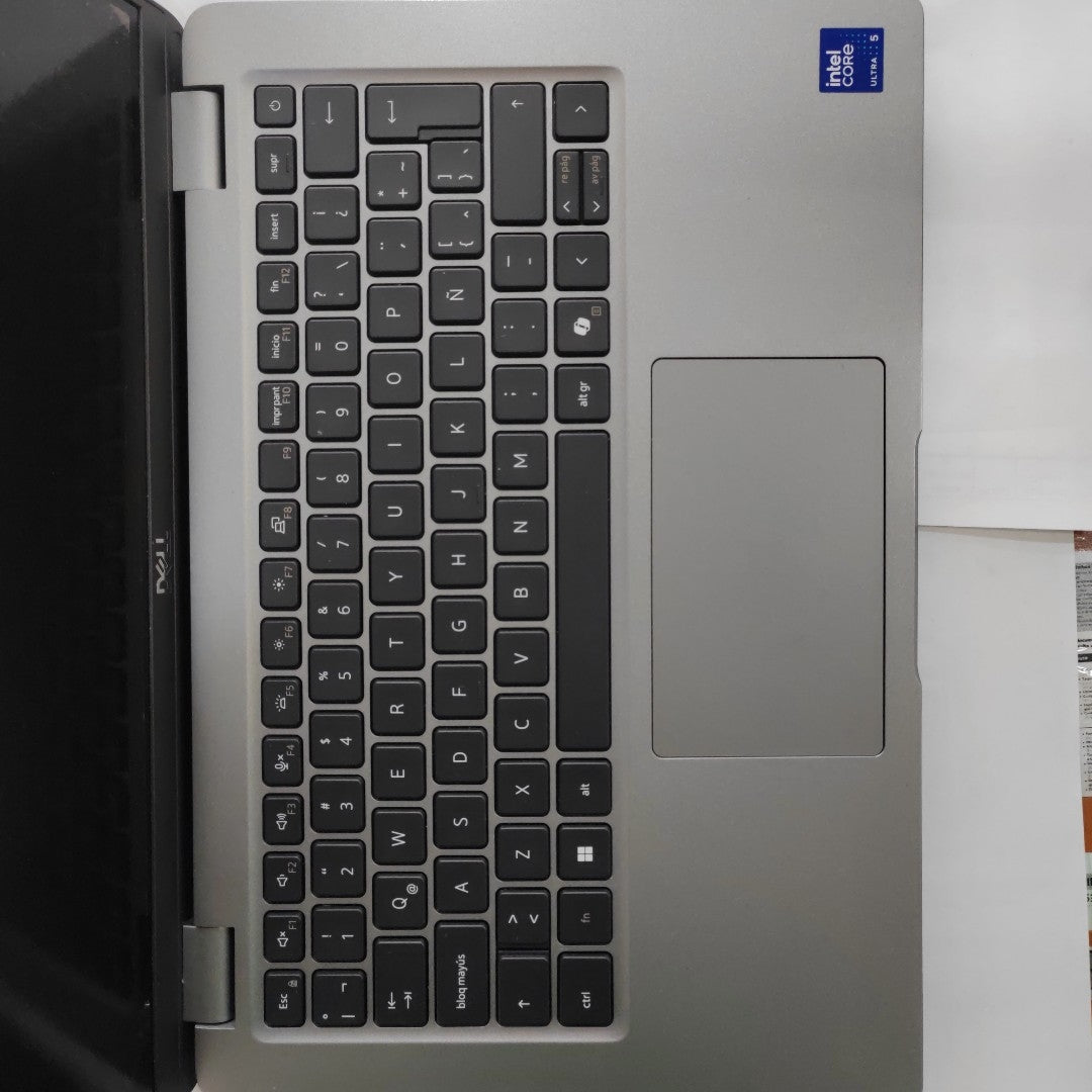 LAPTOP DELL LATITUDE 5450 (2024) 512 GB SSD 16 GB RAM (SEMINUEVO)