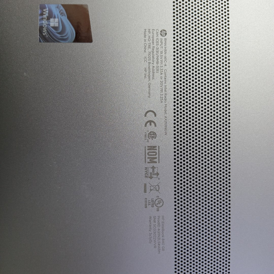 LAPTOP HP ELITEBOOK 840 G8 (2023) 256 GB SSD 16 GB RAM (SEMINUEVO)