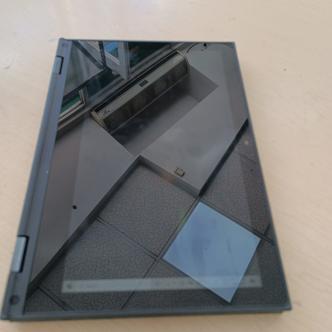 LAPTOP LENOVO 300E 2ND GEN (2023) 128 GB SSD 4 GB RAM (SEMINUEVO)