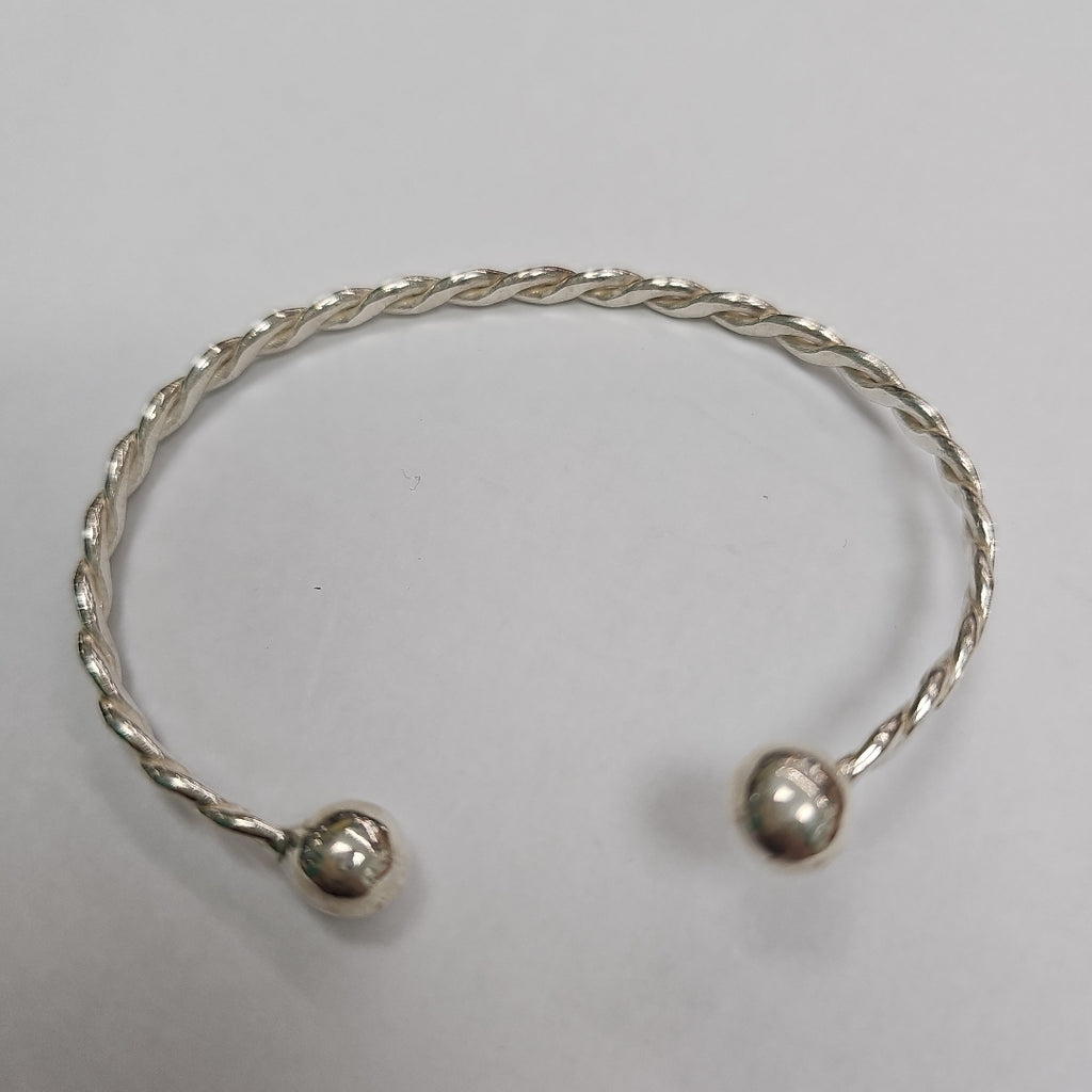 PULSERA RIGIDA PLATA 9,50 GRMS (SEMINUEVO)