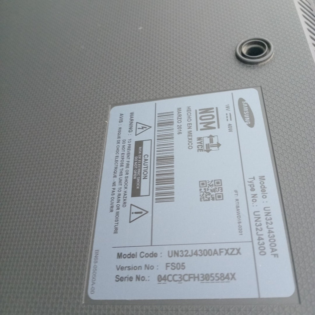 PANTALLA SAMSUNG UN32J4300AF(2016) 32" LED HD (SEMINUEVO)