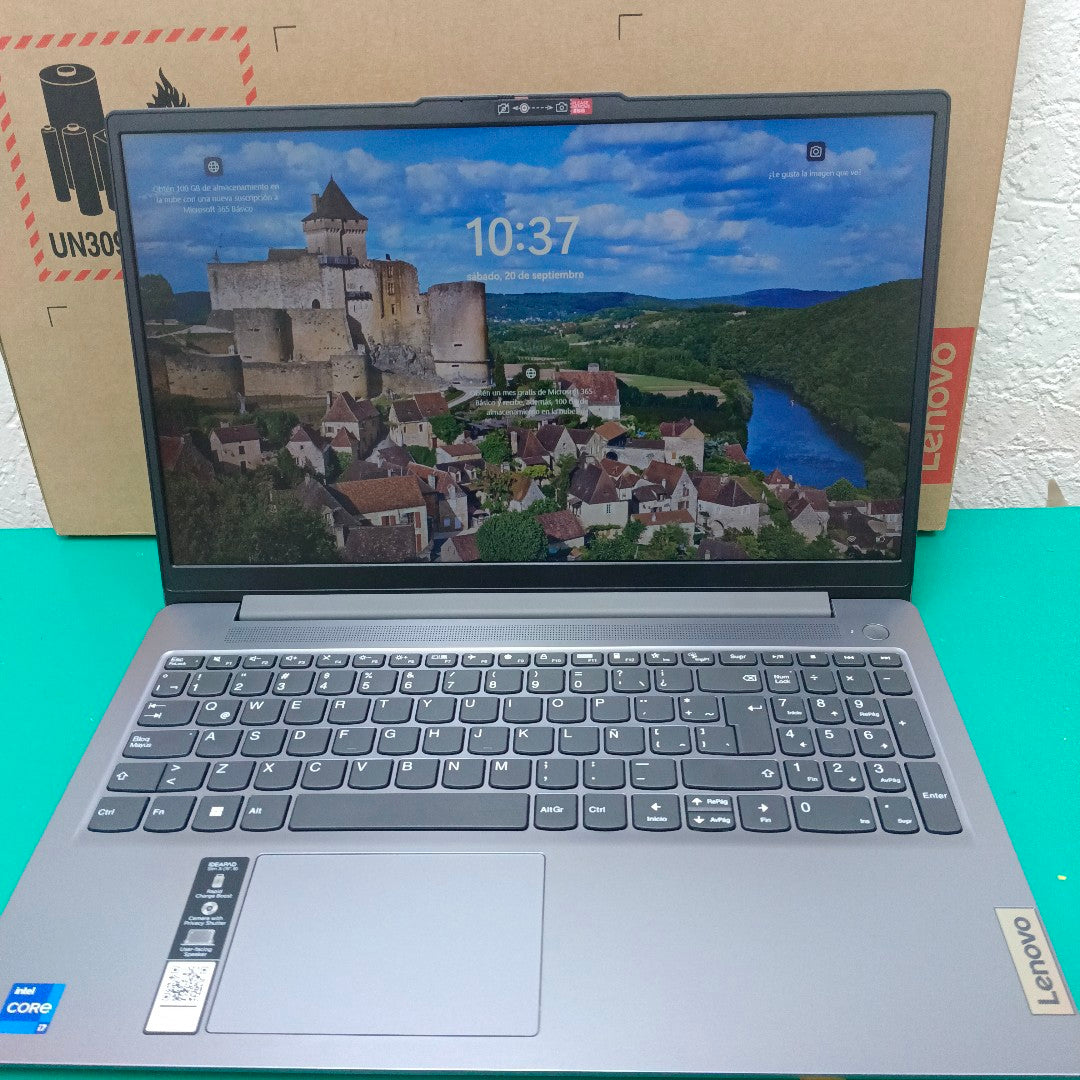 LAPTOP LENOVO IDEAPAD SLIM 3 15IRH8 (2025) 512 GB SSD 16 GB RAM (SEMINUEVO)