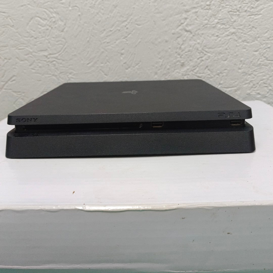 CONSOLA DE VIDEOJUEGO SONY PS4 SLIM 1 TB (SEMINUEVO)