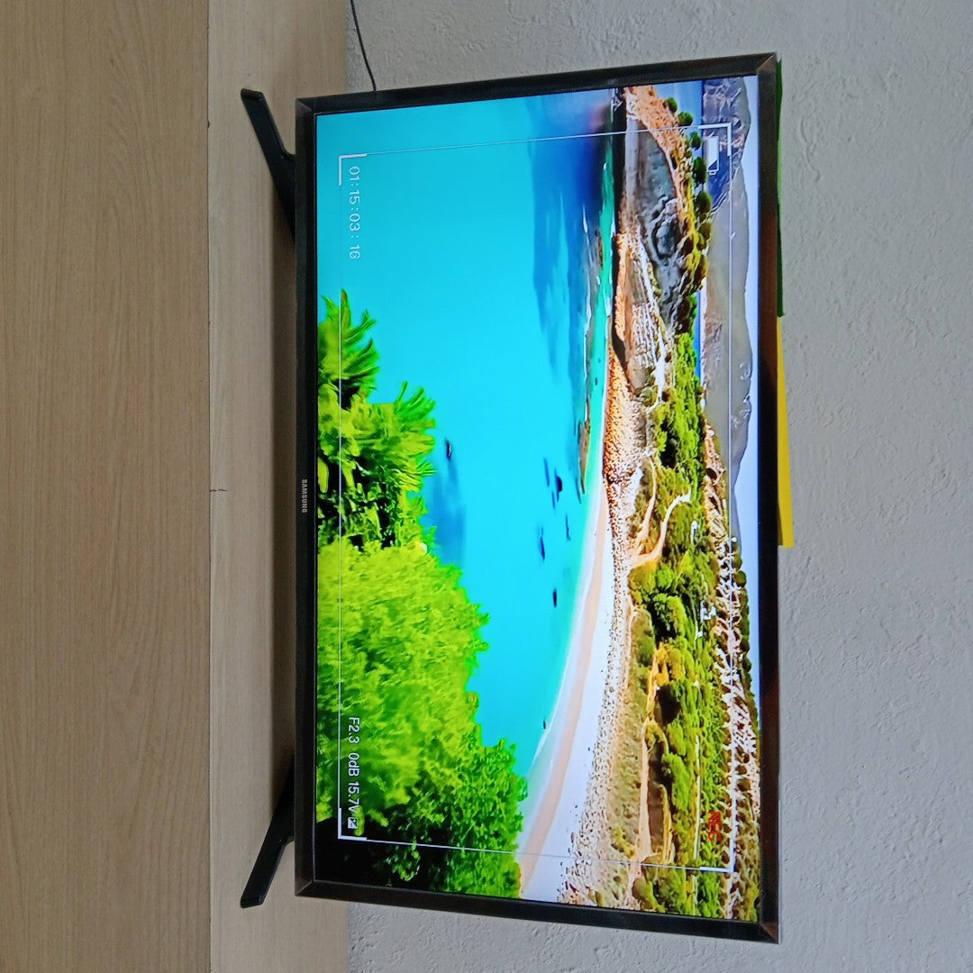 PANTALLA SAMSUNG UN32T4310AF (2024) 32" LED 4K (SEMINUEVO)