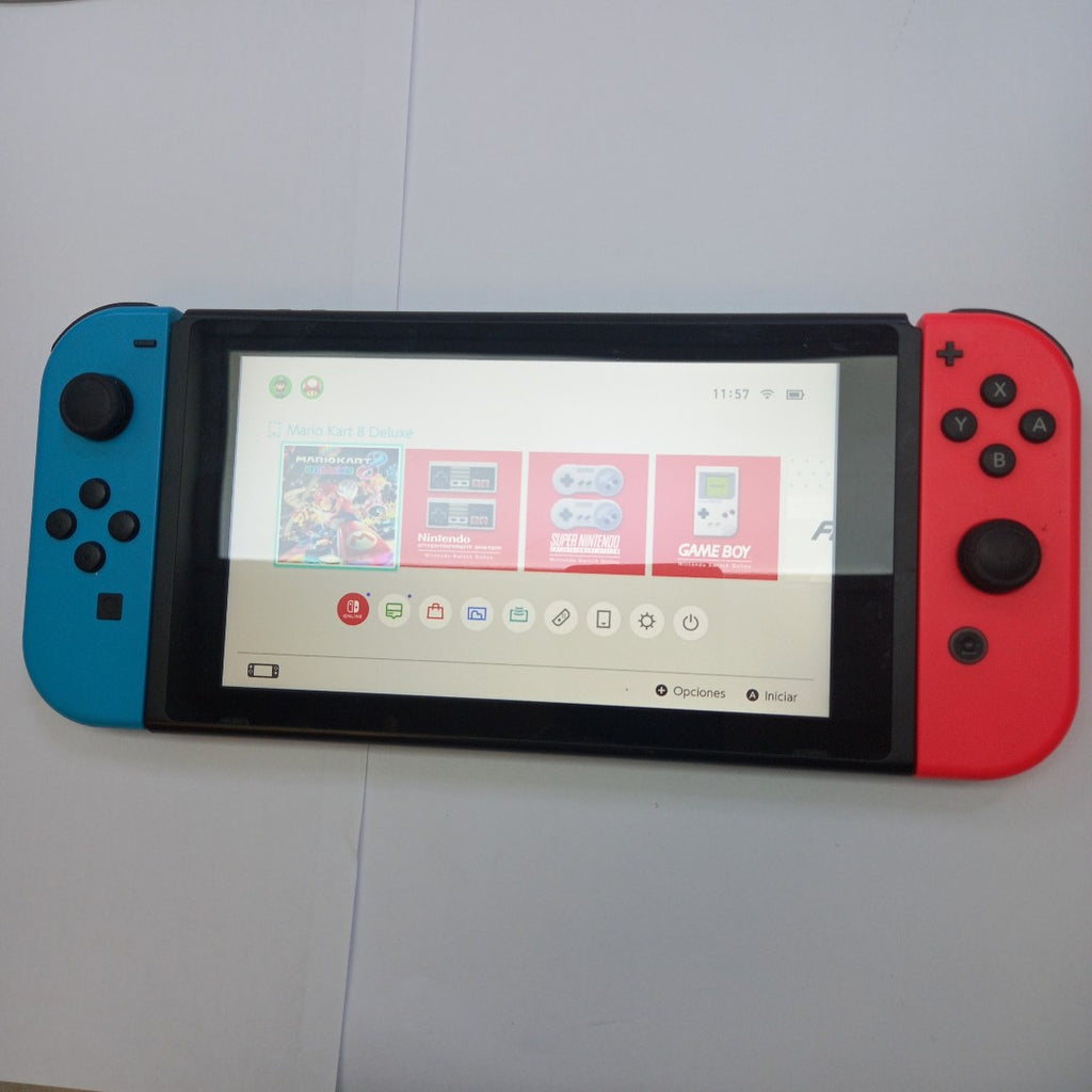 CONSOLA DE VIDEOJUEGO NINTENDO SWITCH 32 GB (SEMINUEVO)