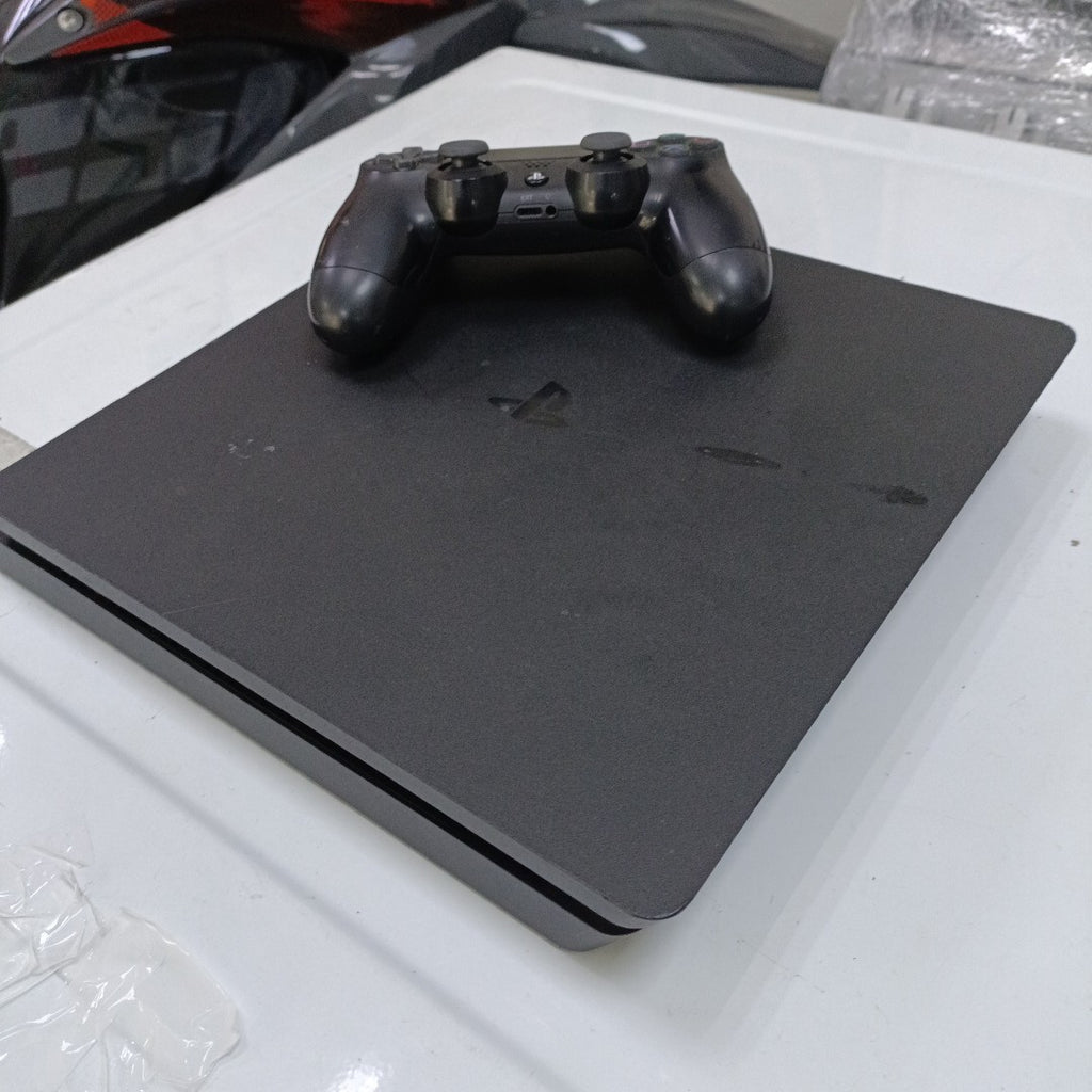 CONSOLA DE VIDEOJUEGO SONY PS4 SLIM 1 TB (SEMINUEVO)