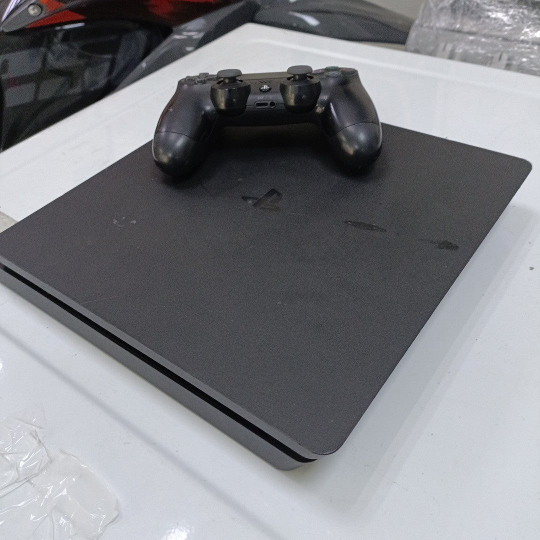CONSOLA DE VIDEOJUEGO SONY PS4 SLIM 1 TB (SEMINUEVO)
