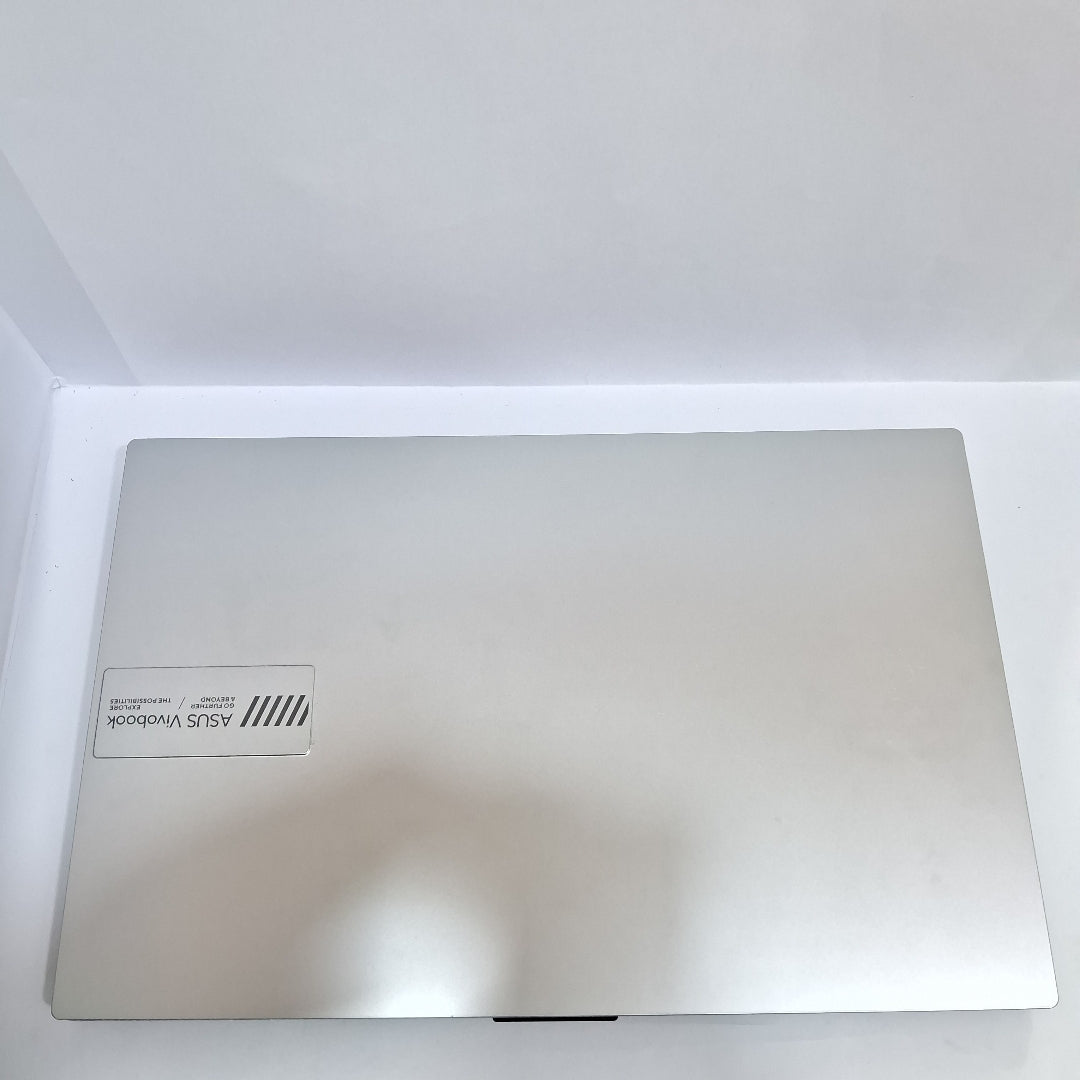 LAPTOP ASUS VIVOBOOK GO 15 E1504GA-NJ469W (2025) 512 GB SSD 8 GB RAM (SEMINUEVO)