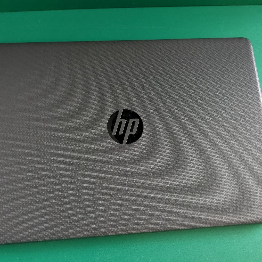 LAPTOP HP 255 G8 (2023) 256 GB SSD 8 GB RAM (SEMINUEVO)