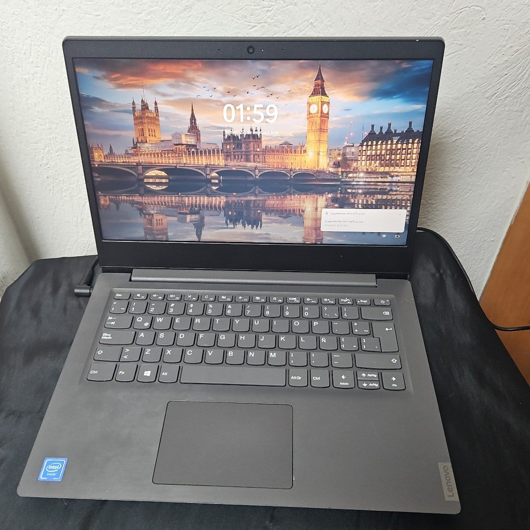 LAPTOP LENOVO V14-IGL (2021) 128 GB SSD 4 GB RAM (SEMINUEVO)