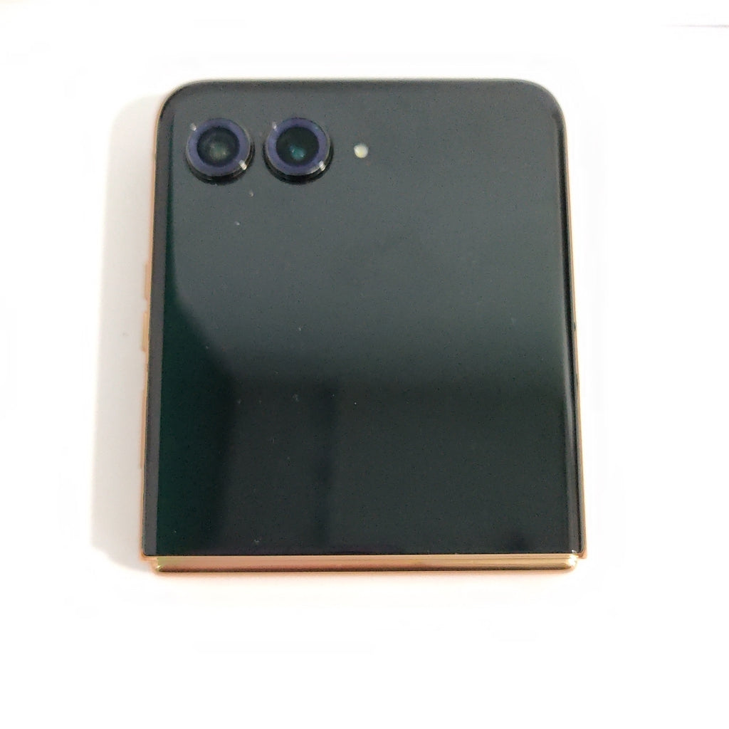 CELULAR MOTOROLA RAZR 50 ULTRA XT2451-3 (2024) 512 GB 12 GB RAM (SEMINUEVO)