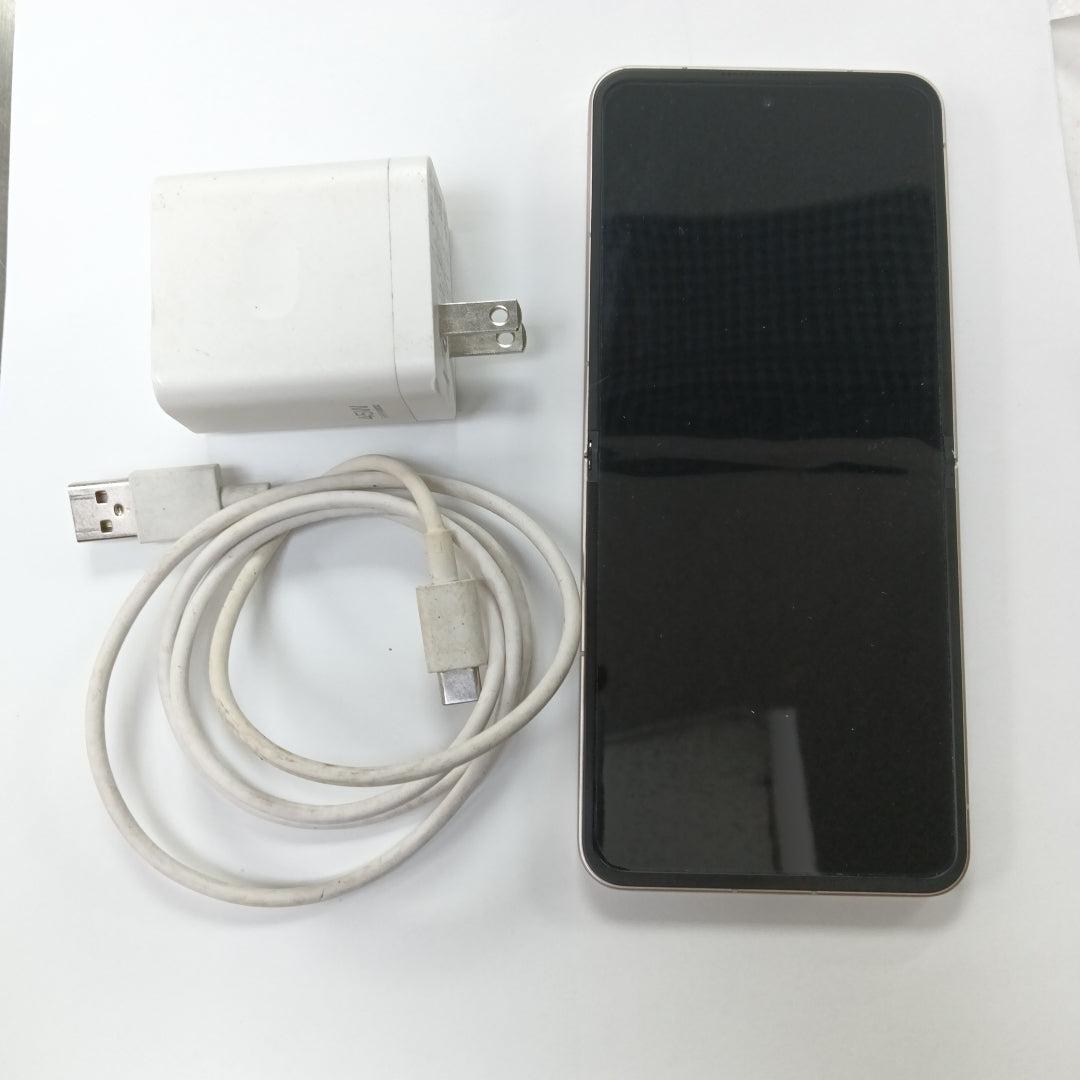 CELULAR NUBIA  FLIP 5G NX724J (2024) 256 GB 8 GB RAM (SEMINUEVO)