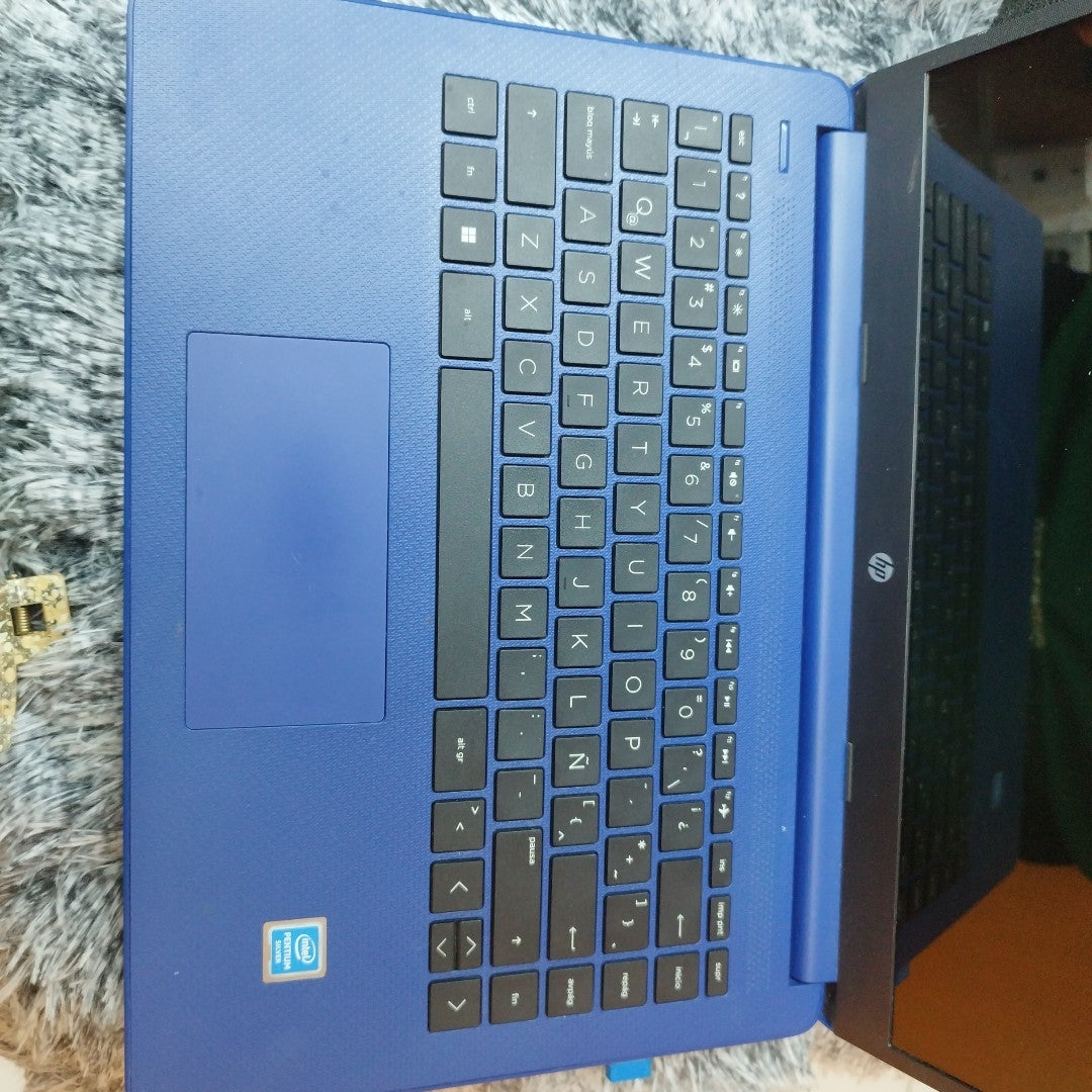 LAPTOP HP 14-DQ0525LA (2023) 256 GB SSD 8 GB RAM (SEMINUEVO)