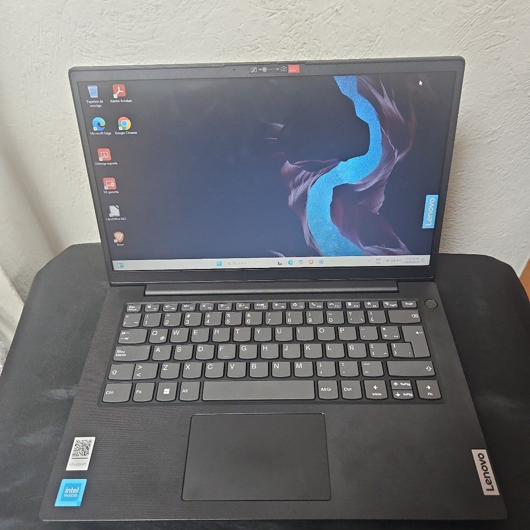 LAPTOP LENOVO V14 G2 IJL (2023) 256 GB SSD 4 GB RAM (SEMINUEVO)
