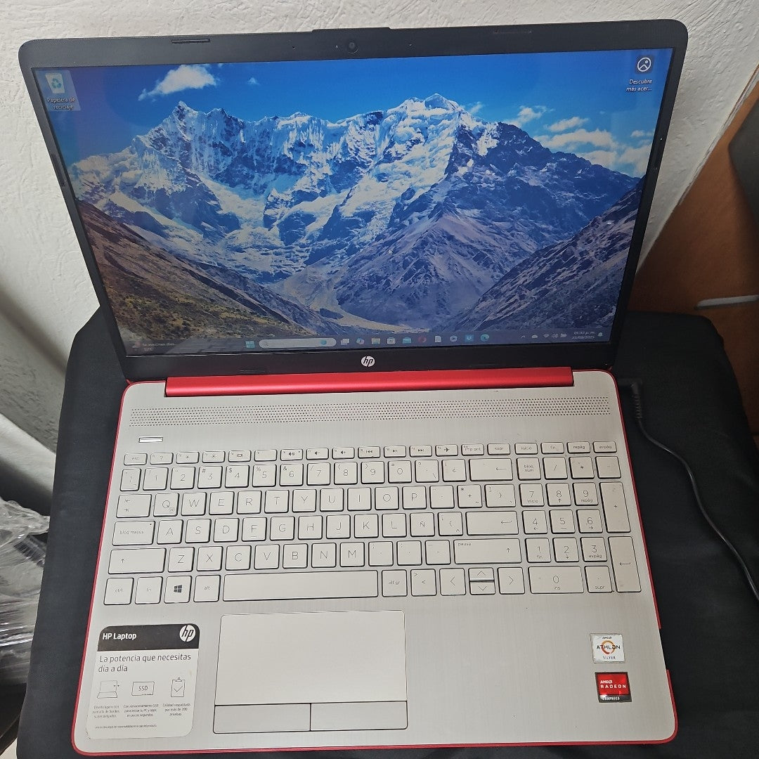 LAPTOP HP 15-GW0031LA (2021) 512 GB SSD 8 GB RAM (SEMINUEVO)