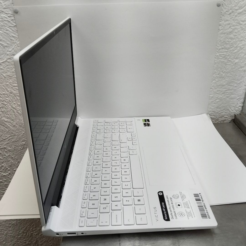 LAPTOP HP VICTUS 15-FB0106LA (2023) 256 GB SSD 8 GB RAM (SEMINUEVO)