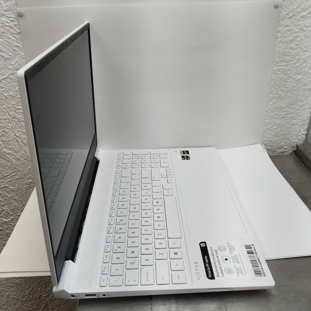 LAPTOP HP VICTUS 15-FB0106LA (2023) 256 GB SSD 8 GB RAM (SEMINUEVO)