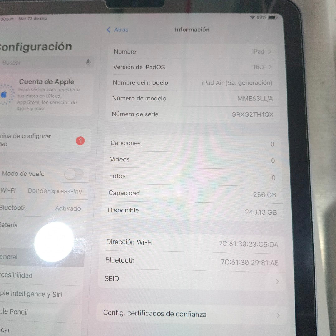 TABLETA APPLE IPAD AIR 5 A2588 256 GB 8 GB RAM (SEMINUEVO)