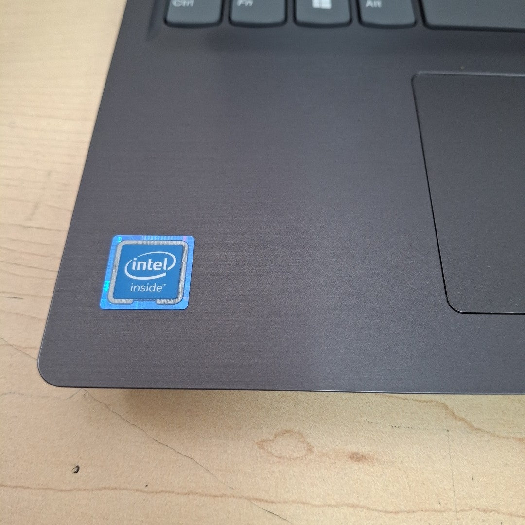 LAPTOP LENOVO V15-IGL (2020) 500 GB  4 GB RAM (SEMINUEVO)