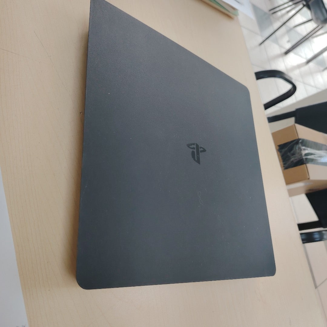 CONSOLA DE VIDEOJUEGO SONY PS4 SLIM 1 TB (SEMINUEVO)