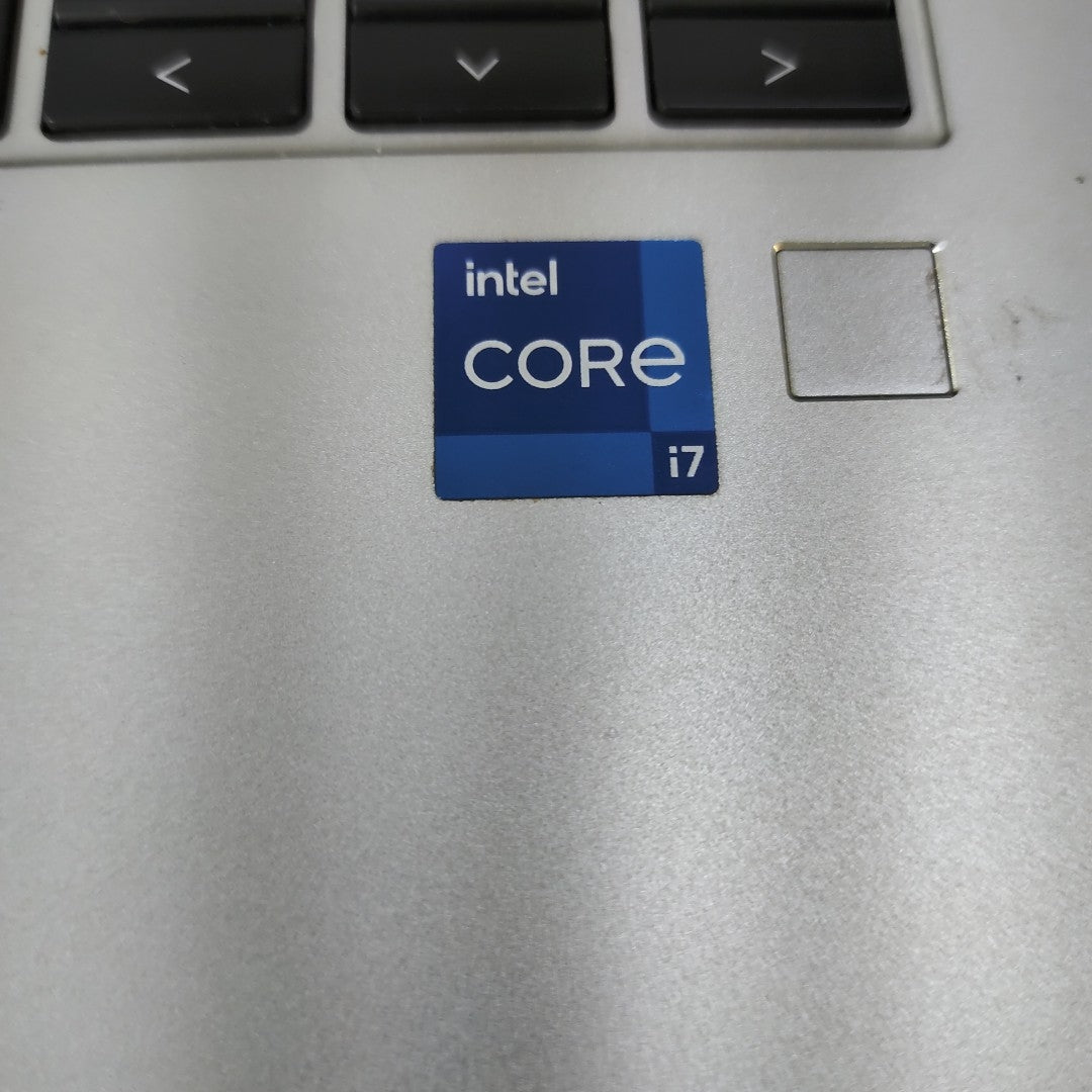 LAPTOP HP ELITEBOOK 840 G9 (2024) 512 GB SSD 32 GB RAM (SEMINUEVO)