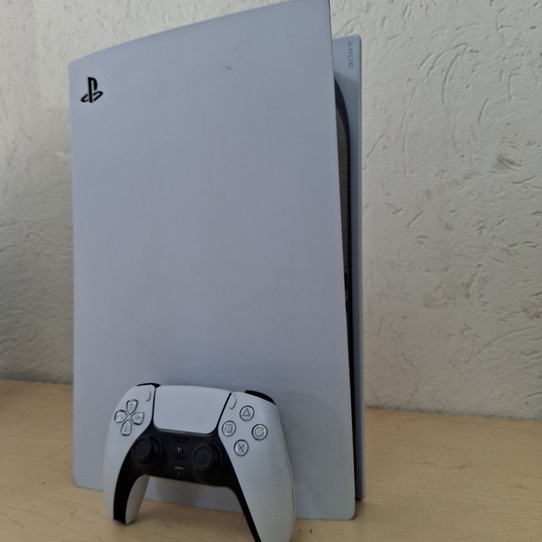 CONSOLA DE VIDEOJUEGO SONY PS5 DIGITAL 825 SSD (SEMINUEVO)