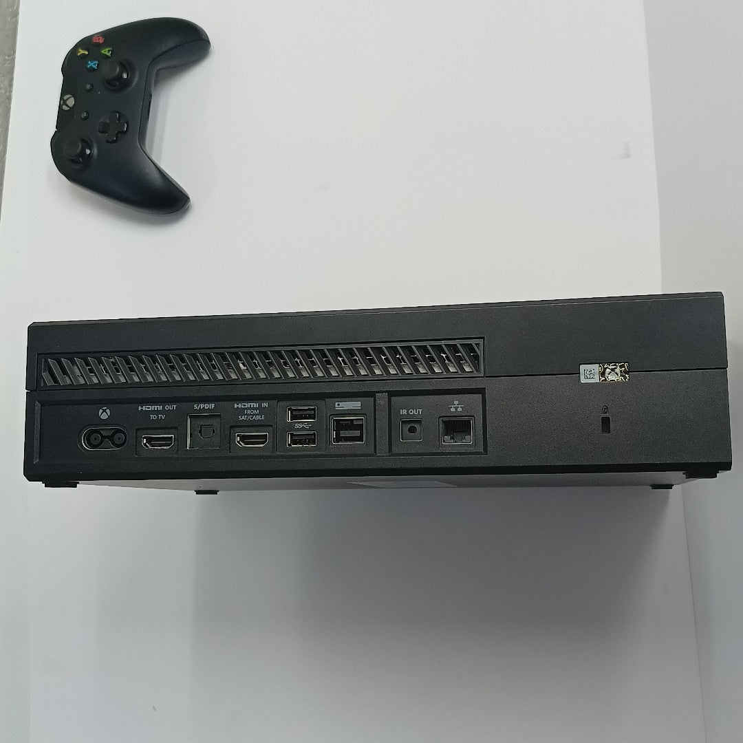 CONSOLA DE VIDEOJUEGO MICROSOFT XBOX ONE 1 TB (SEMINUEVO)