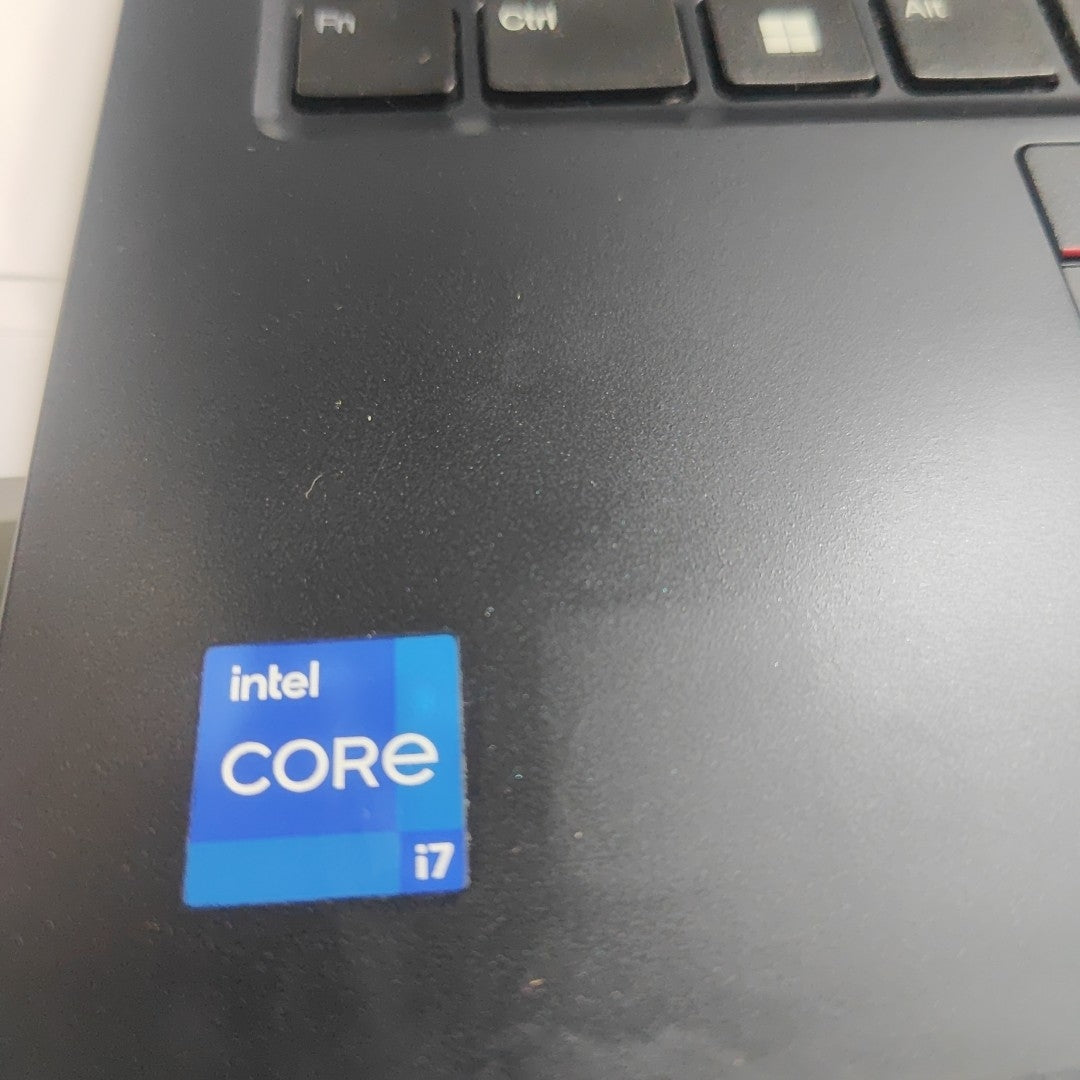 LAPTOP LENOVO THINKPAD E14 GEN 5 (2024) 512 GB SSD 16 GB RAM (SEMINUEVO)