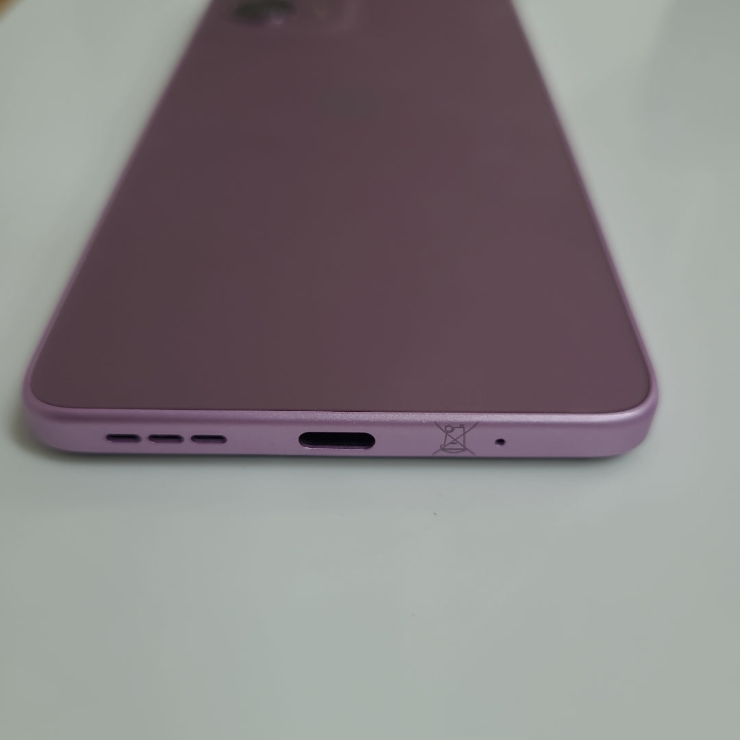 CELULAR MOTOROLA MOTO G24 XT2423-1 (2024) 256 GB 4 GB RAM (SEMINUEVO)