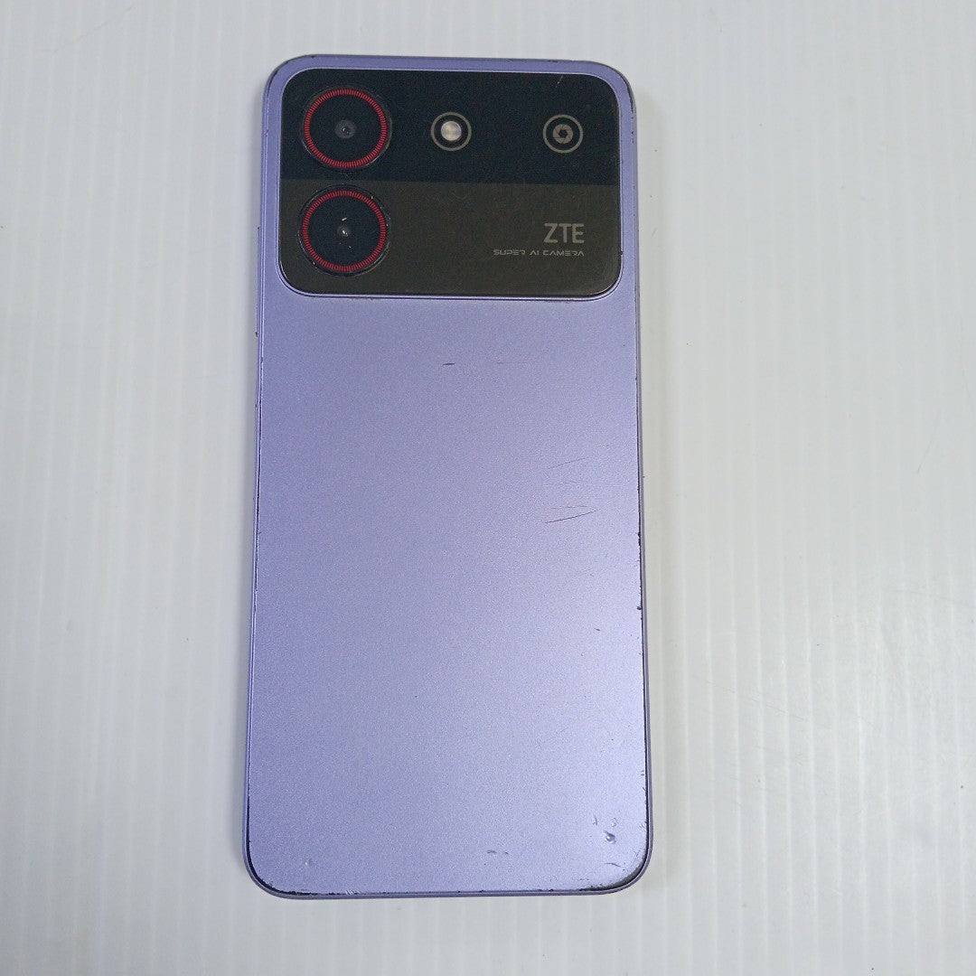 CELULAR ZTE BLADE A54 128 GB 4 GB RAM (SEMINUEVO)