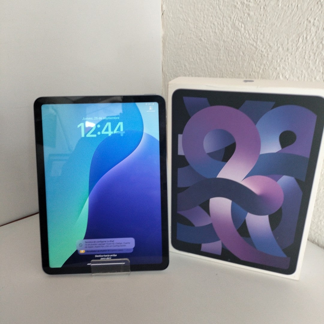 TABLETA APPLE IPAD AIR 5 A2588 256 GB 8 GB RAM (SEMINUEVO)
