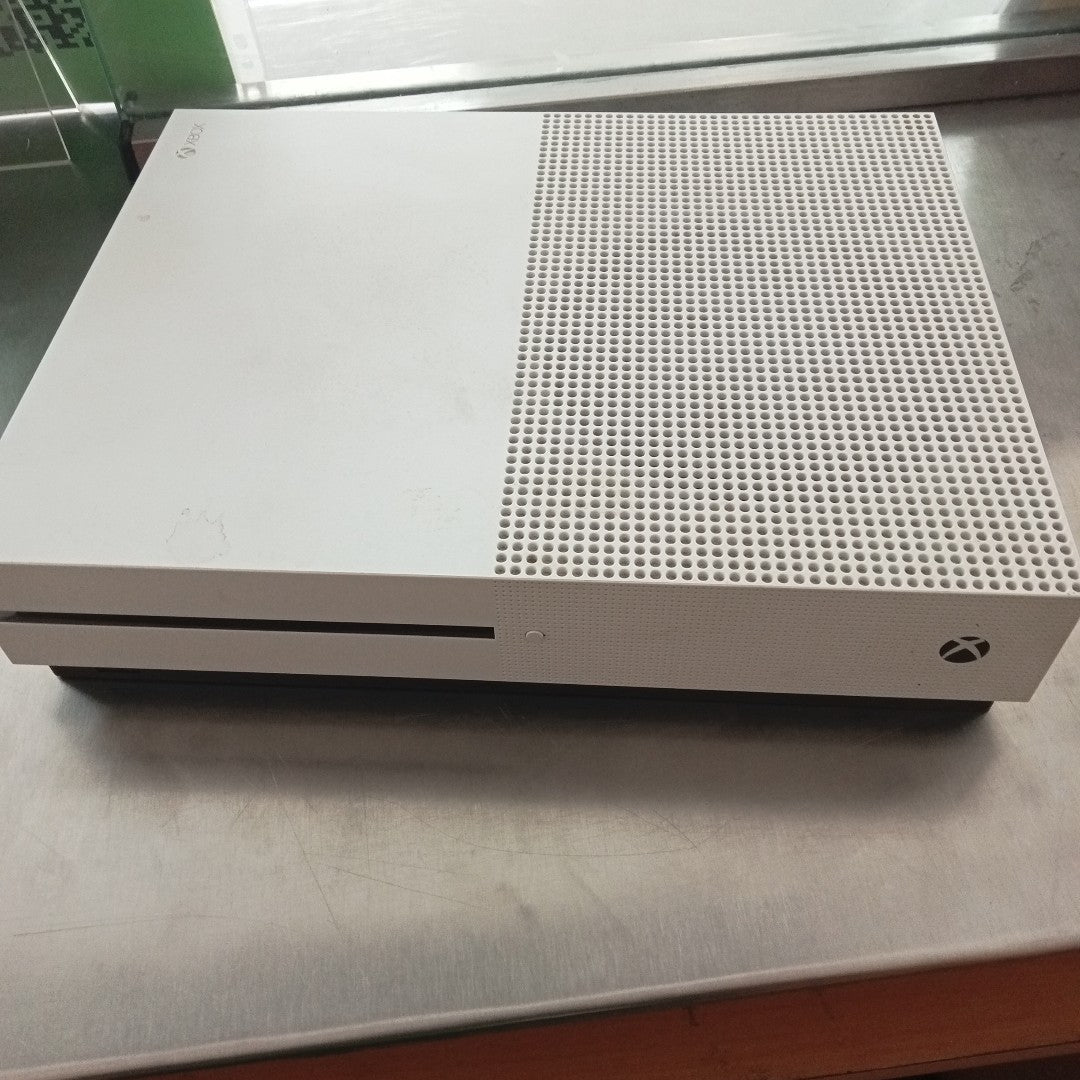 CONSOLA DE VIDEOJUEGO MICROSOFT XBOX ONE S 1 TB (SEMINUEVO)