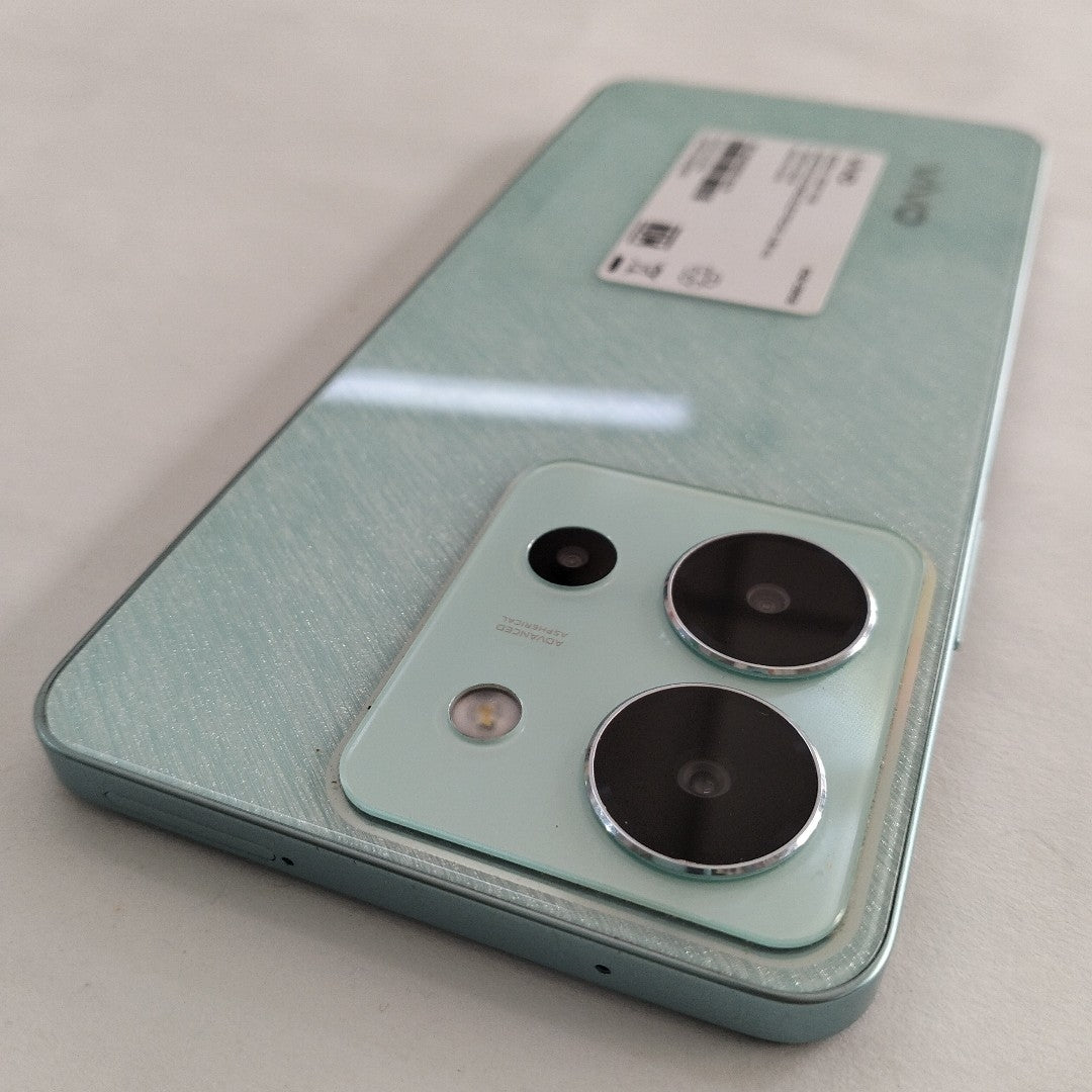 CELULAR VIVO Y36 V2247 256 GB 8 GB RAM (SEMINUEVO)