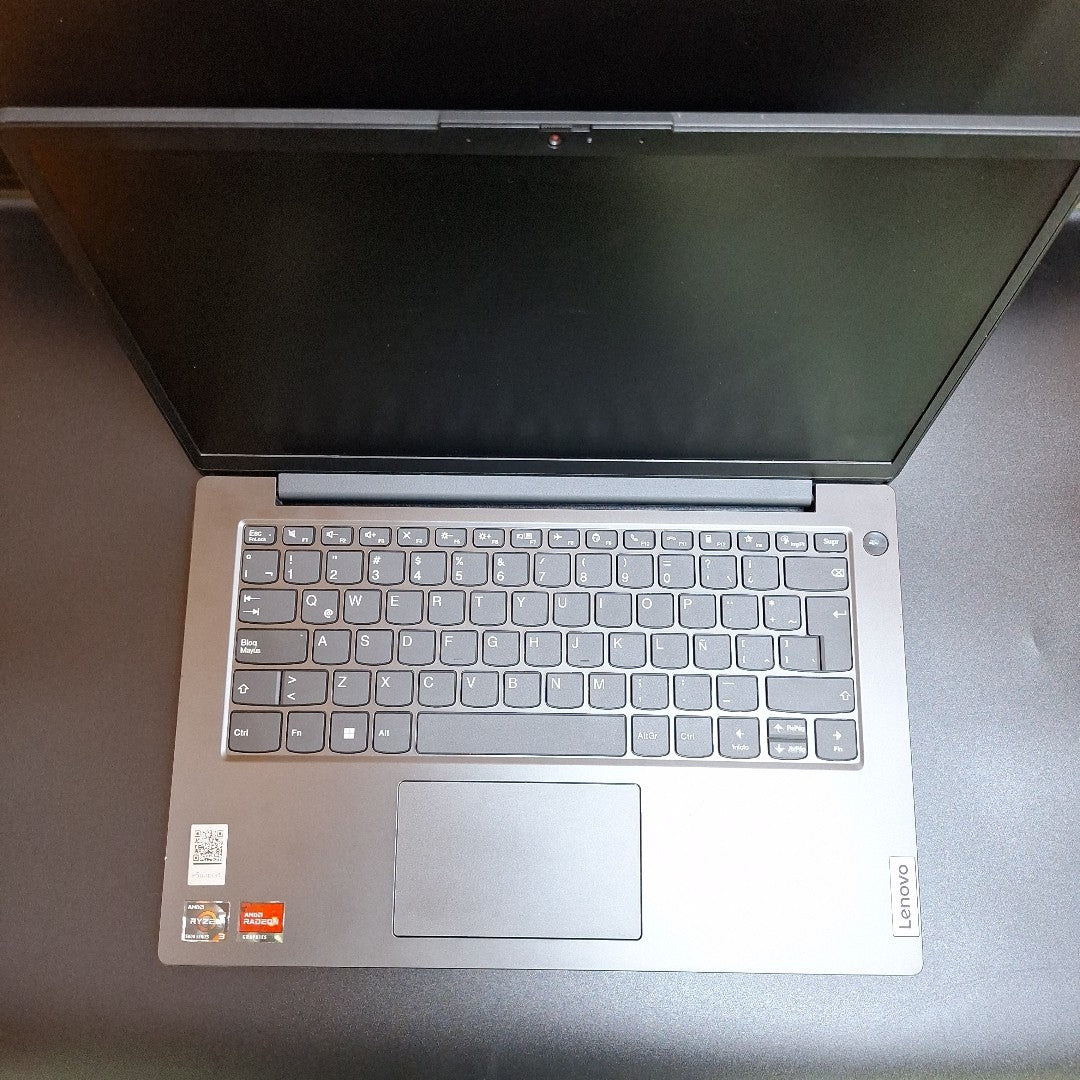 LAPTOP LENOVO V14 G2 ALC (2023) 1 TB 8 GB RAM (SEMINUEVO)