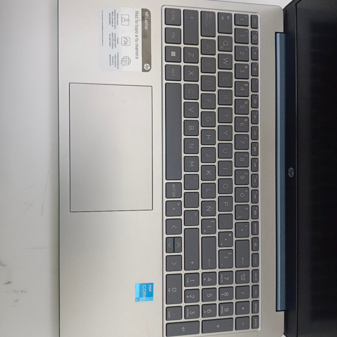 LAPTOP HP 15-FD0026LA (2024) 512 GB SSD 8 GB RAM (SEMINUEVO)