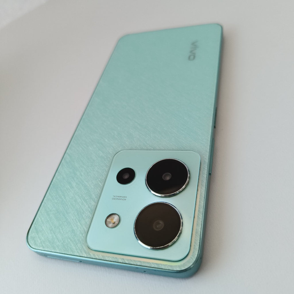 CELULAR VIVO Y36 V2247 128 GB 8 GB RAM (SEMINUEVO)