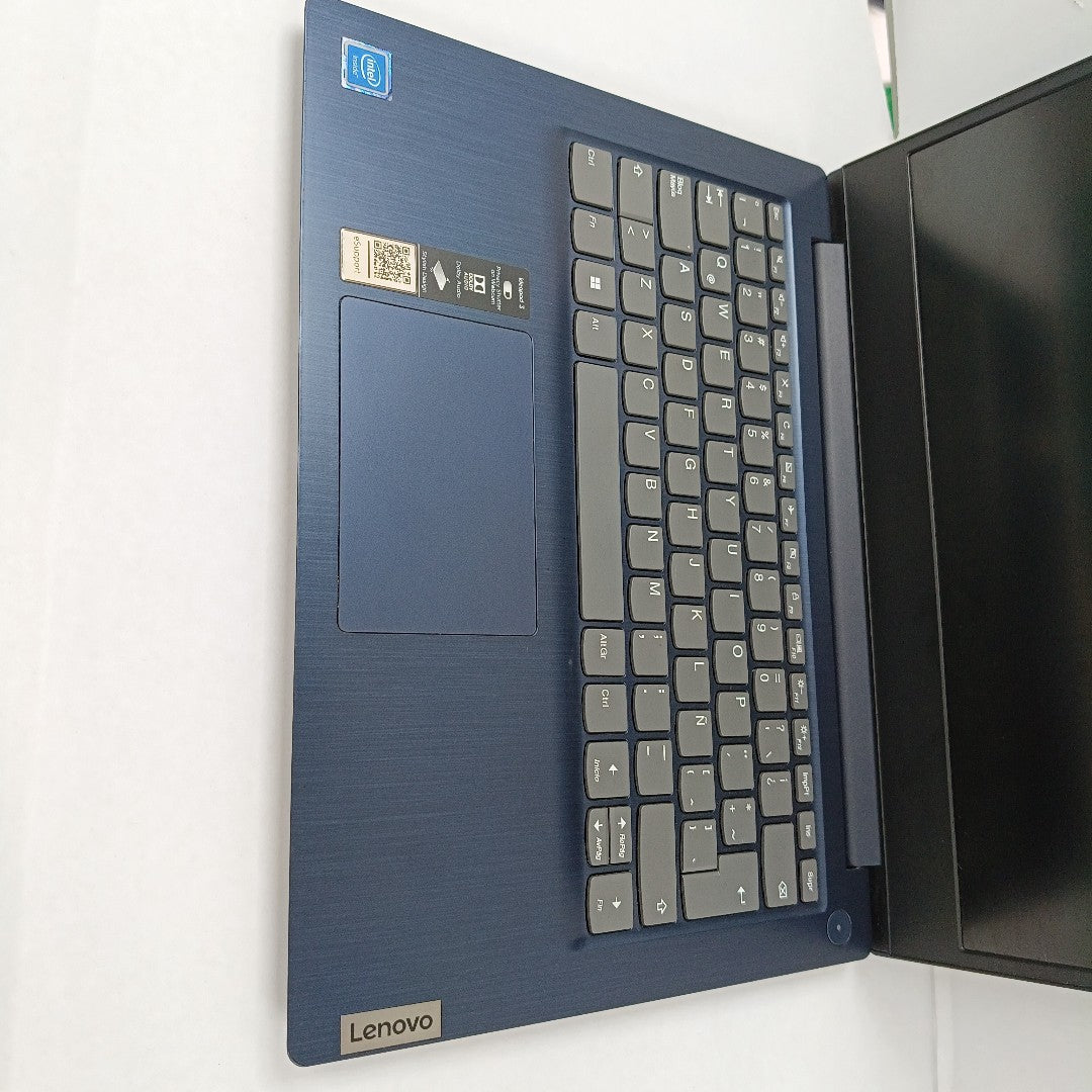 LAPTOP LENOVO IDEAPAD 3 14IGL05 (2022) 1 TB 8 GB RAM (SEMINUEVO)
