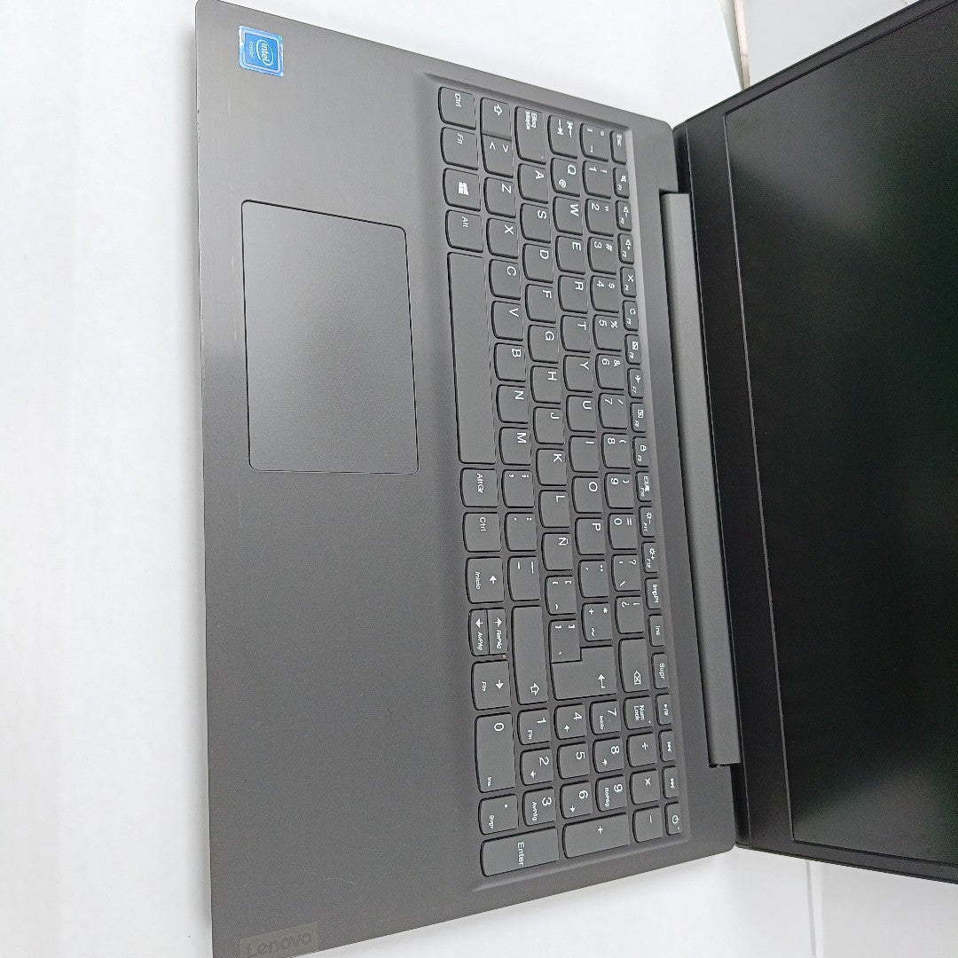 LAPTOP LENOVO V15-IGL (2022) 500 GB  4 GB RAM (SEMINUEVO)