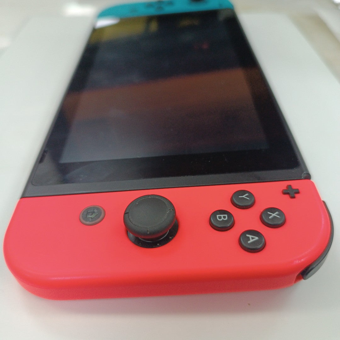 CONSOLA DE VIDEOJUEGO NINTENDO SWITCH 32 GB (SEMINUEVO)