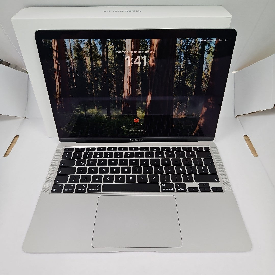 LAPTOP APPLE MACBOOK AIR 13" 2020 3.2 A2337 256 GB SSD 8 GB RAM (SEMINUEVO)