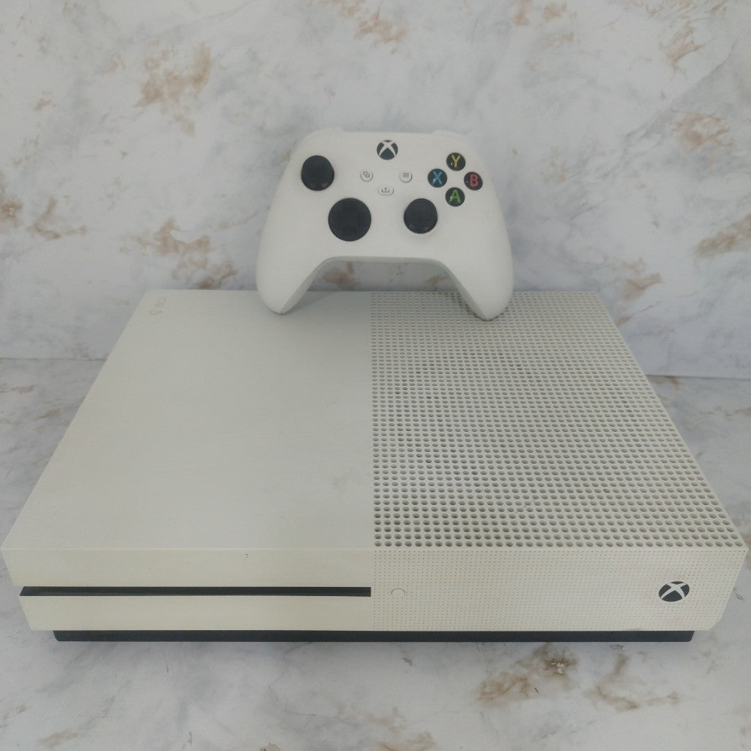 CONSOLA DE VIDEOJUEGO MICROSOFT XBOX ONE S 1 TB (SEMINUEVO)