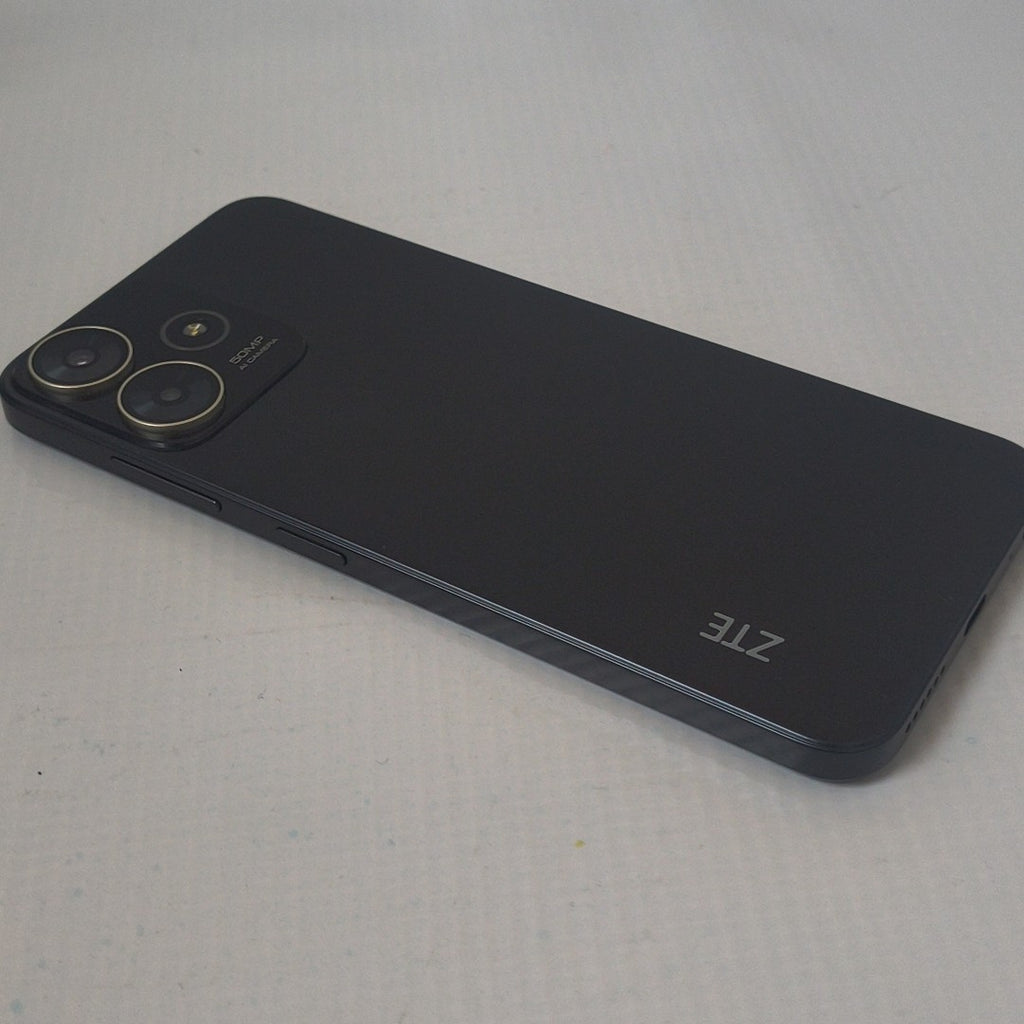 CELULAR ZTE BLADE V50 SMART 7060 128 GB 4 GB RAM (SEMINUEVO)