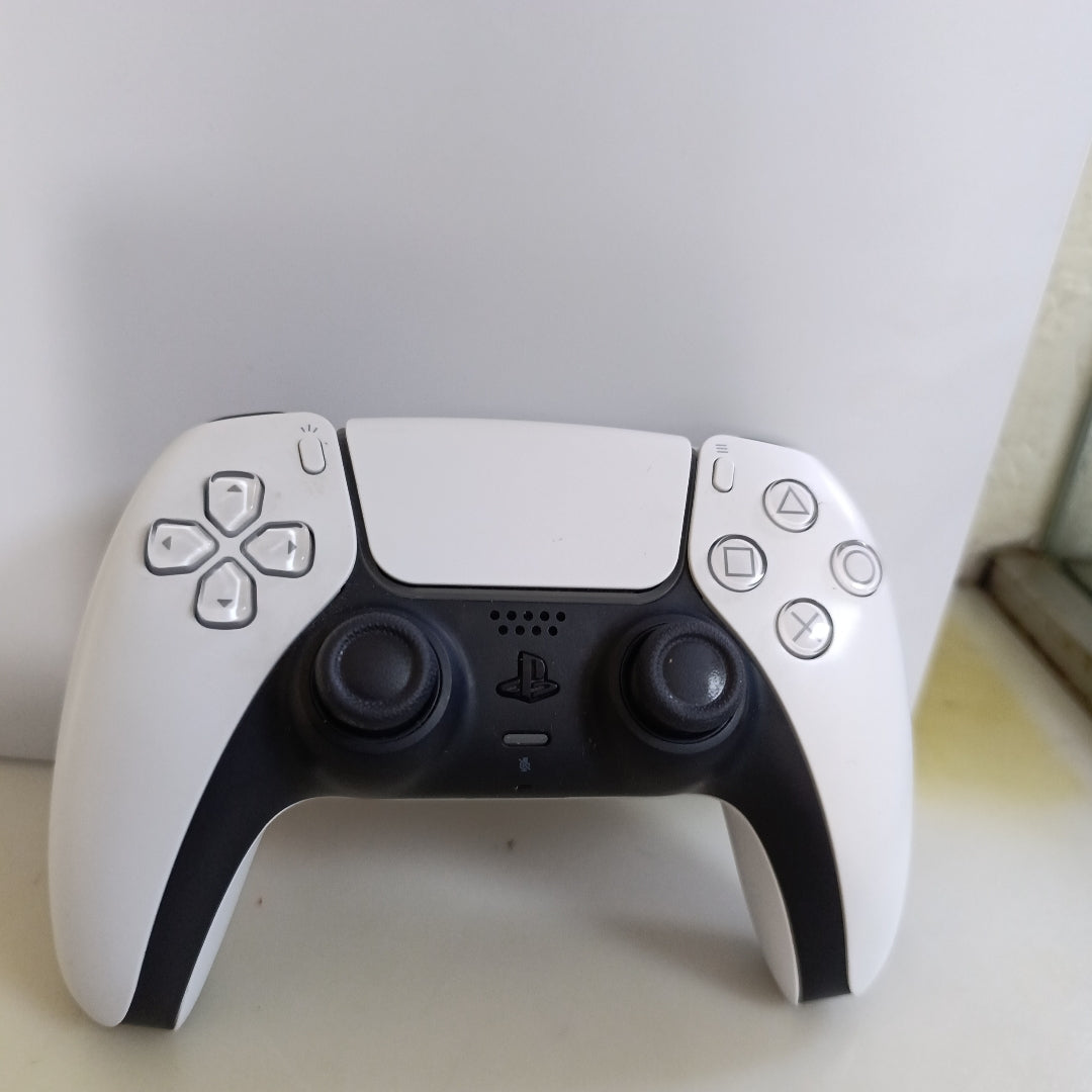CONSOLA DE VIDEOJUEGO SONY PS5 825 SSD (SEMINUEVO)