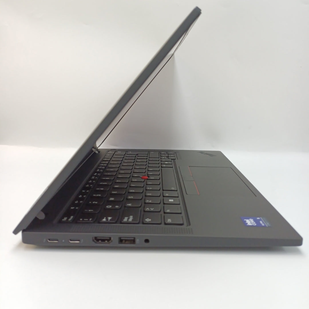 LAPTOP LENOVO THINKPAD T14 GEN 6 (2025) 512 GB SSD 24 GB RAM (SEMINUEVO)
