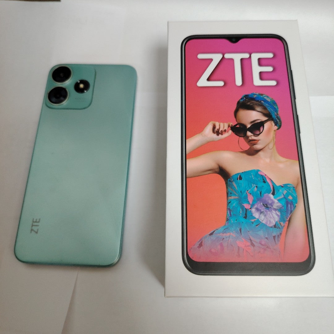 CELULAR ZTE BLADE V50 SMART 7060 128 GB 4 GB RAM (SEMINUEVO)