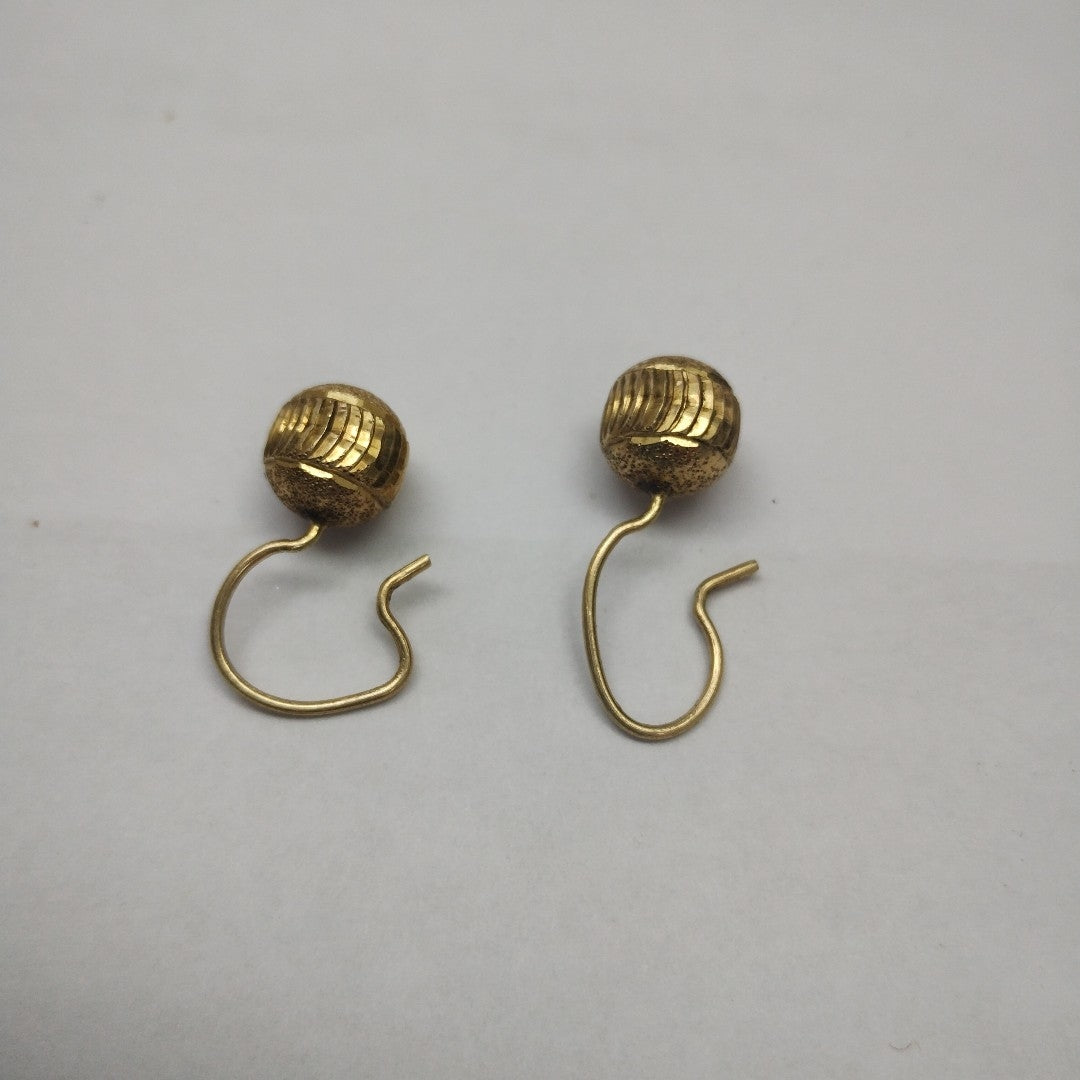ARETES PAR. ORO. 10 K 1.8 GRMS (SEMINUEVO)