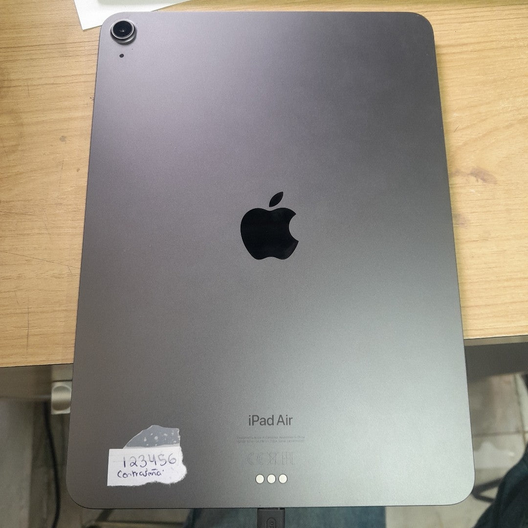 TABLETA APPLE IPAD AIR 5 A2588 64 GB 8 GB RAM (SEMINUEVO)