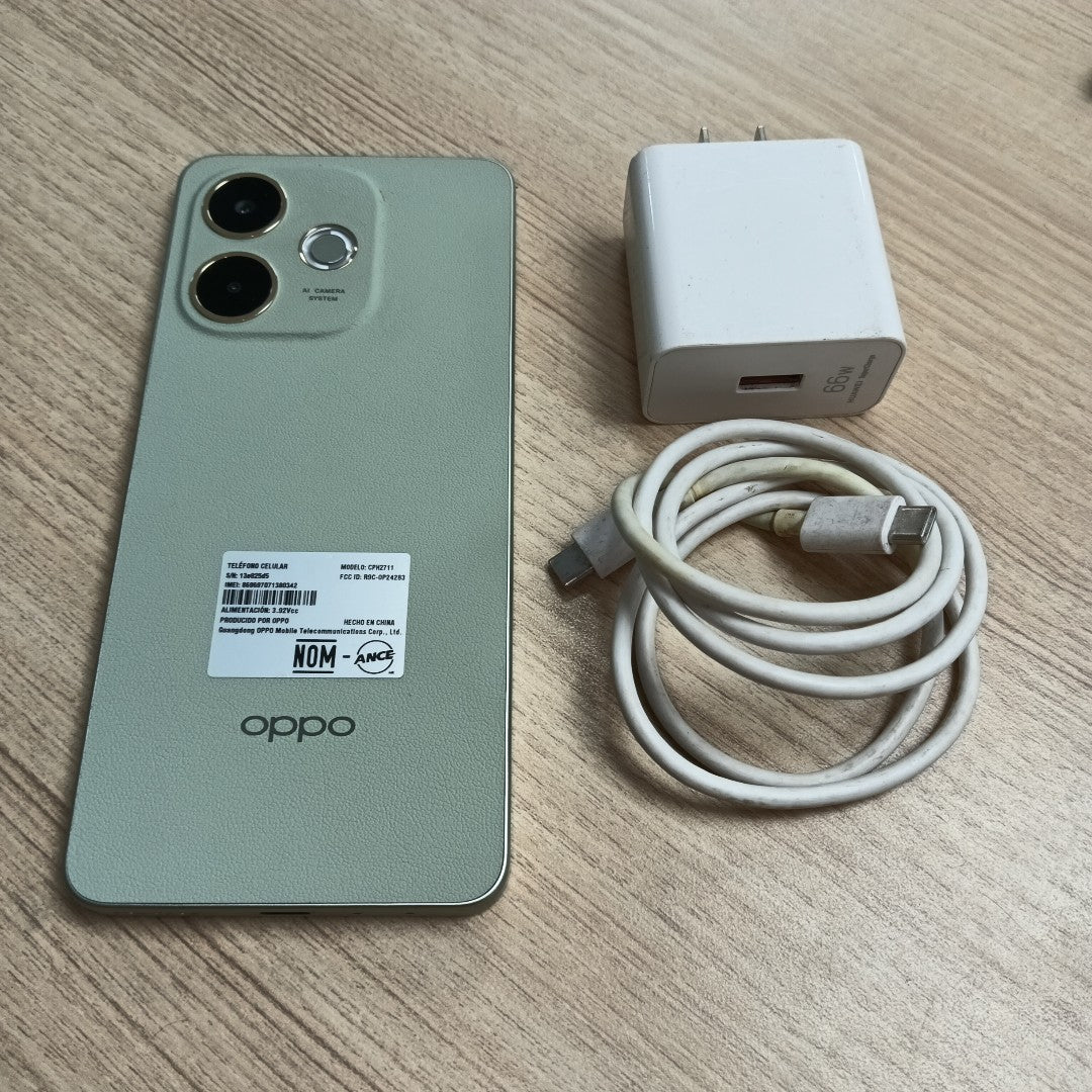 CELULAR OPPO  A5 PRO CPH2711 (2025) 256 GB 8 GB RAM (SEMINUEVO)