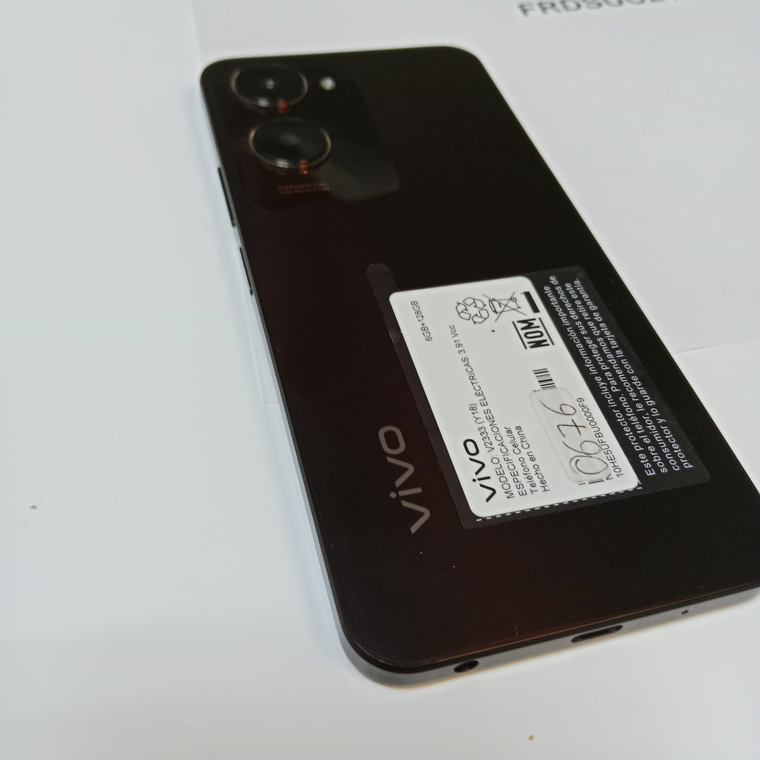 CELULAR VIVO Y18 V2333 128 GB 6 GB (SEMINUEVO)